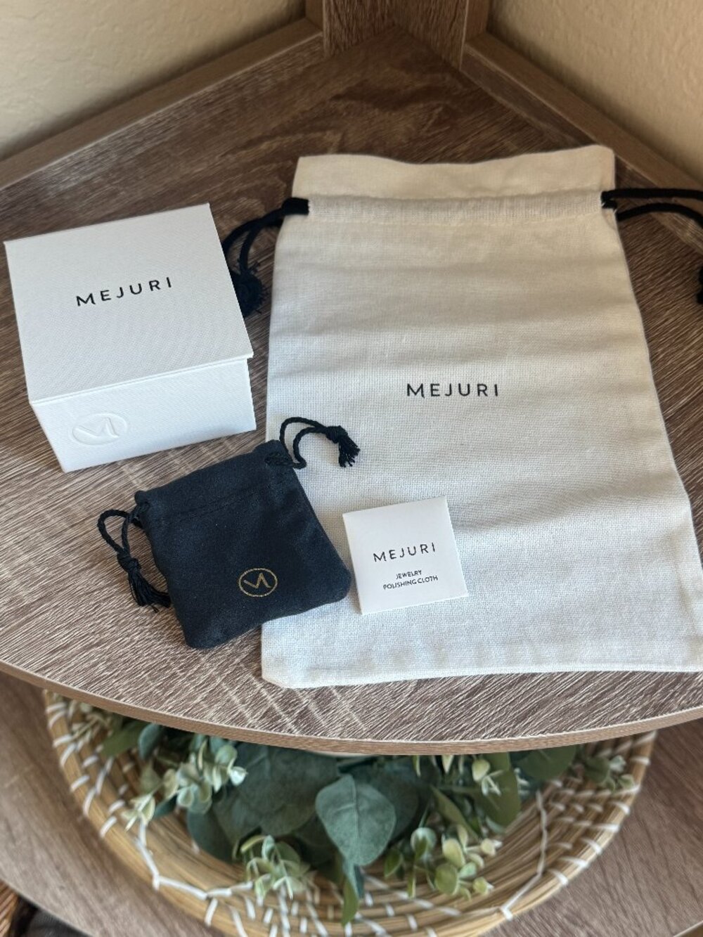 Mejuri Jewelry Packaging Set With Large Drawstring Pouch